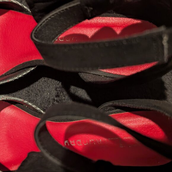 Chinese Laundry Women's Outgoing Pump in Black Plaid 6M - Picture 8 of 8